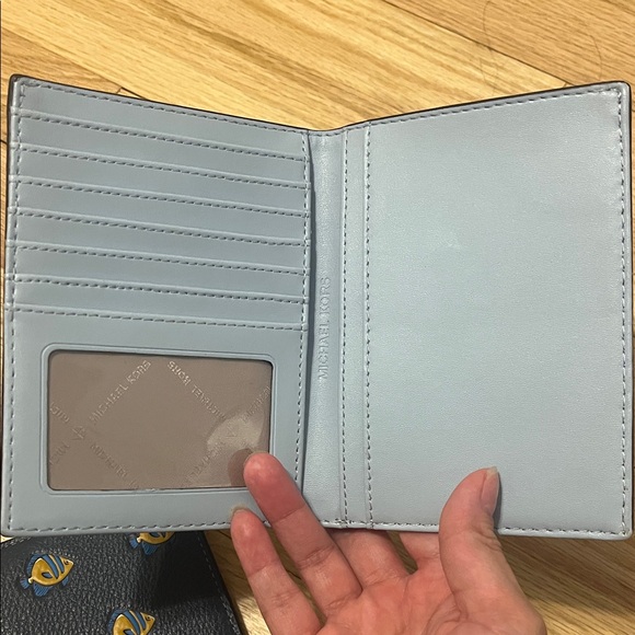 Coach and Michael Kors Navy and Light Blue Travel Set - Picture 5 of 8